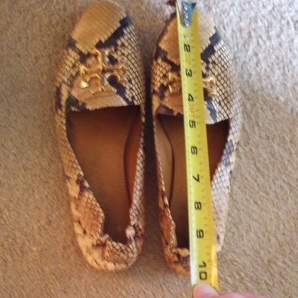 Tory Burch Cream and Brown Flats with Tassel Detail - Picture 2 of 16